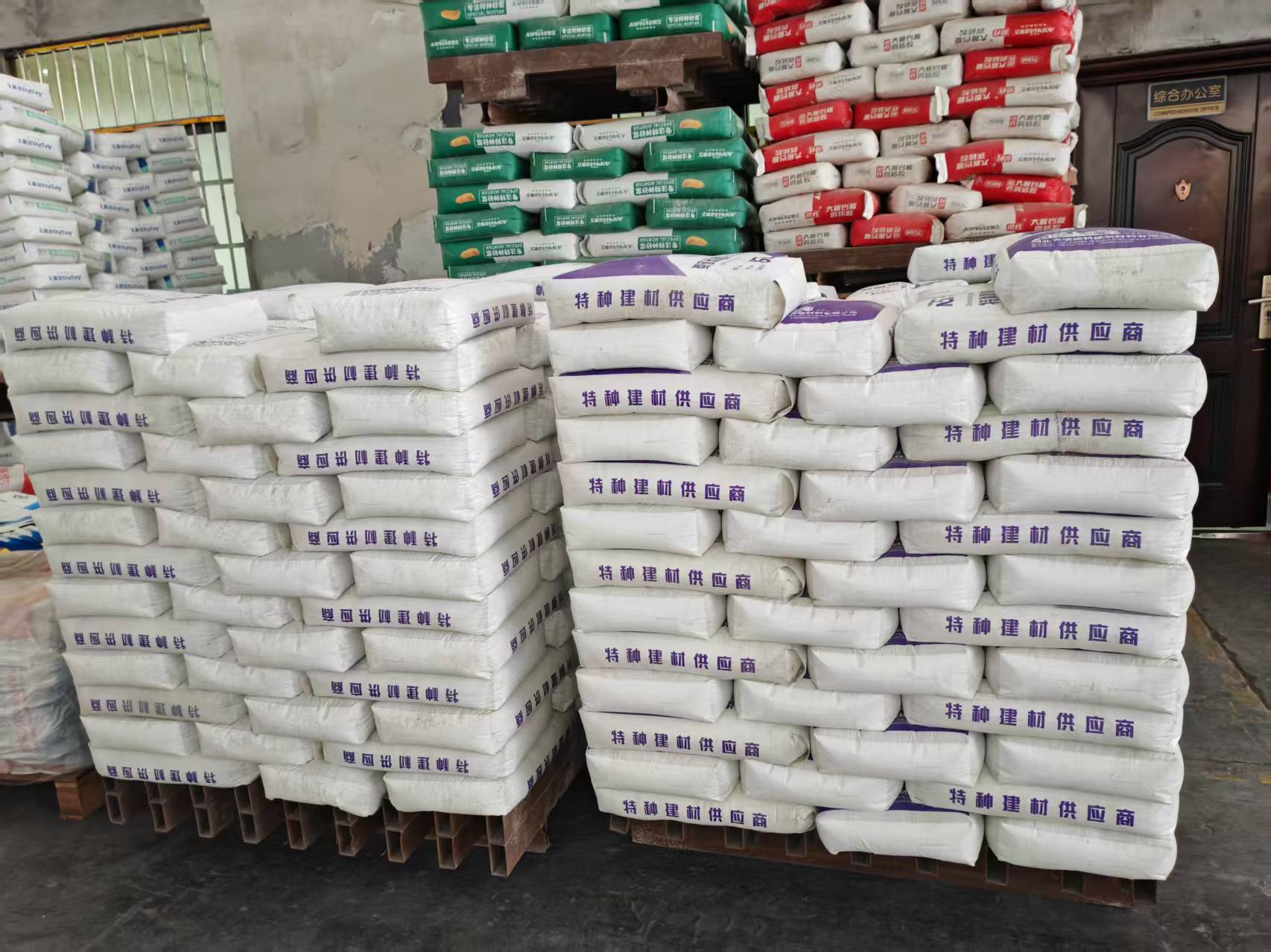 班玛拱顶带模注浆料