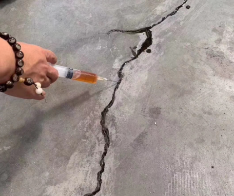 班玛混凝土裂缝修补技术详解​